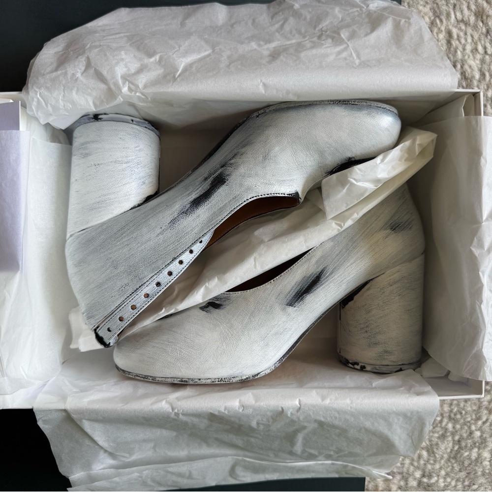 Maison Margiela tabi bianchetto heels black and white size 8